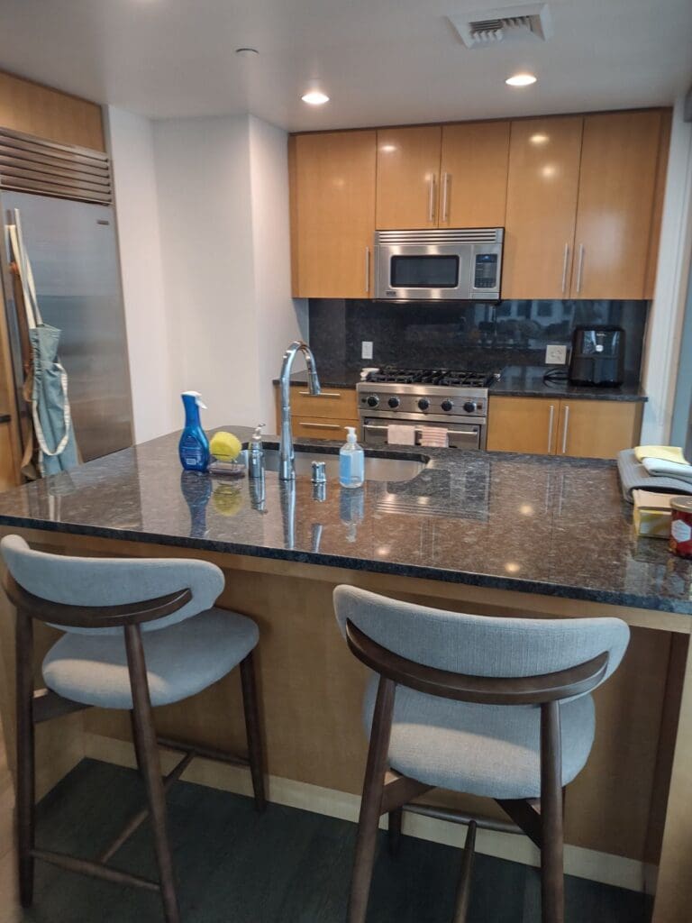 A recently cleaned kitchen